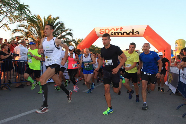 1. Bibinje Summer Run – ulična utrka ulicama Bibinja. Foto. Leo Banić 1. Bibinje Summer Run – ulična utrka ulicama Bibinja. Foto. Leo Banić