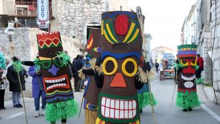 Murter: Maškarana povorka Velike Bake