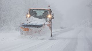 Đir snijegom prekrivenim Gračacom, 25. siječnja 2021. Đir snijegom prekrivenim Gračacom, 25. siječnja 2021.