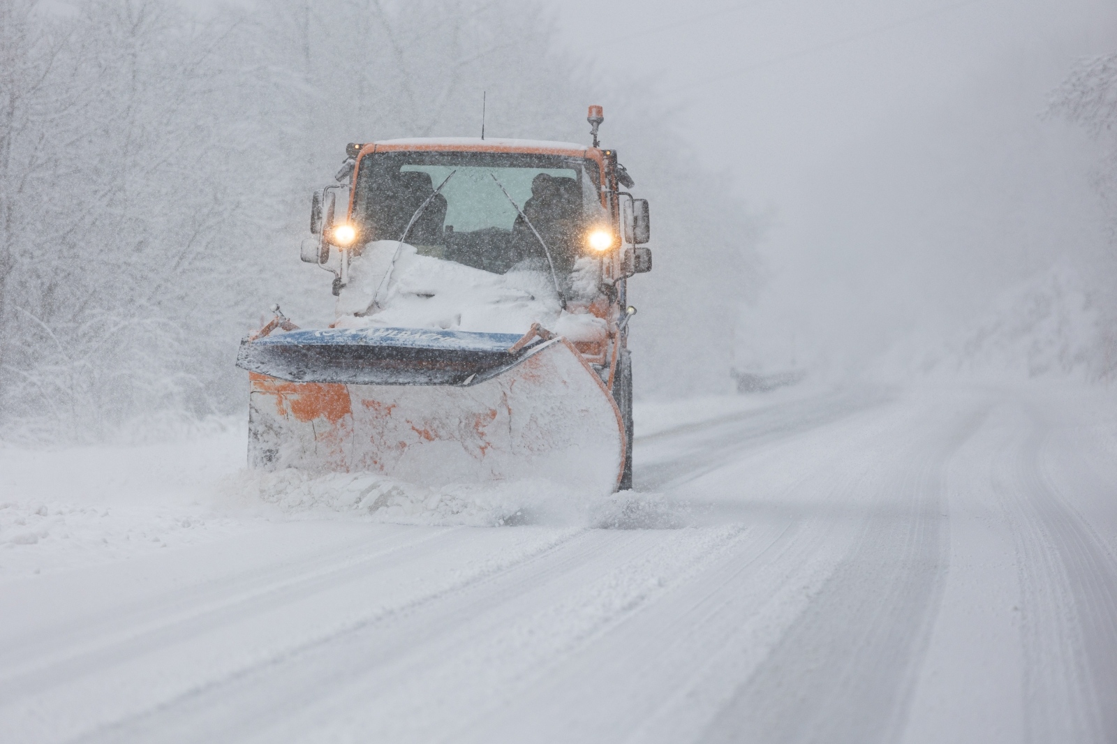 Đir snijegom prekrivenim Gračacom, 25. siječnja 2021. Đir snijegom prekrivenim Gračacom, 25. siječnja 2021.