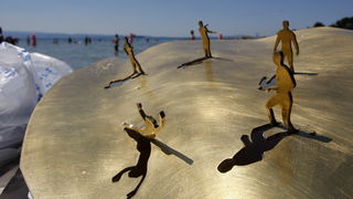 Split, 120611.
Na splitskim Bacvicama odrzano je 7. Prvenstvo svita u piciginu. Naslov pobjednika drugu godinu za redom osvojila je ekipa A1.
Foto: Ante Cizmic / CROPIX Split, 120611.
Na splitskim Bacvicama odrzano je 7. Prvenstvo svita u piciginu. Naslov pobjednika drugu godinu za redom osvojila je ekipa A1.
Foto: Ante Cizmic / CROPIX
