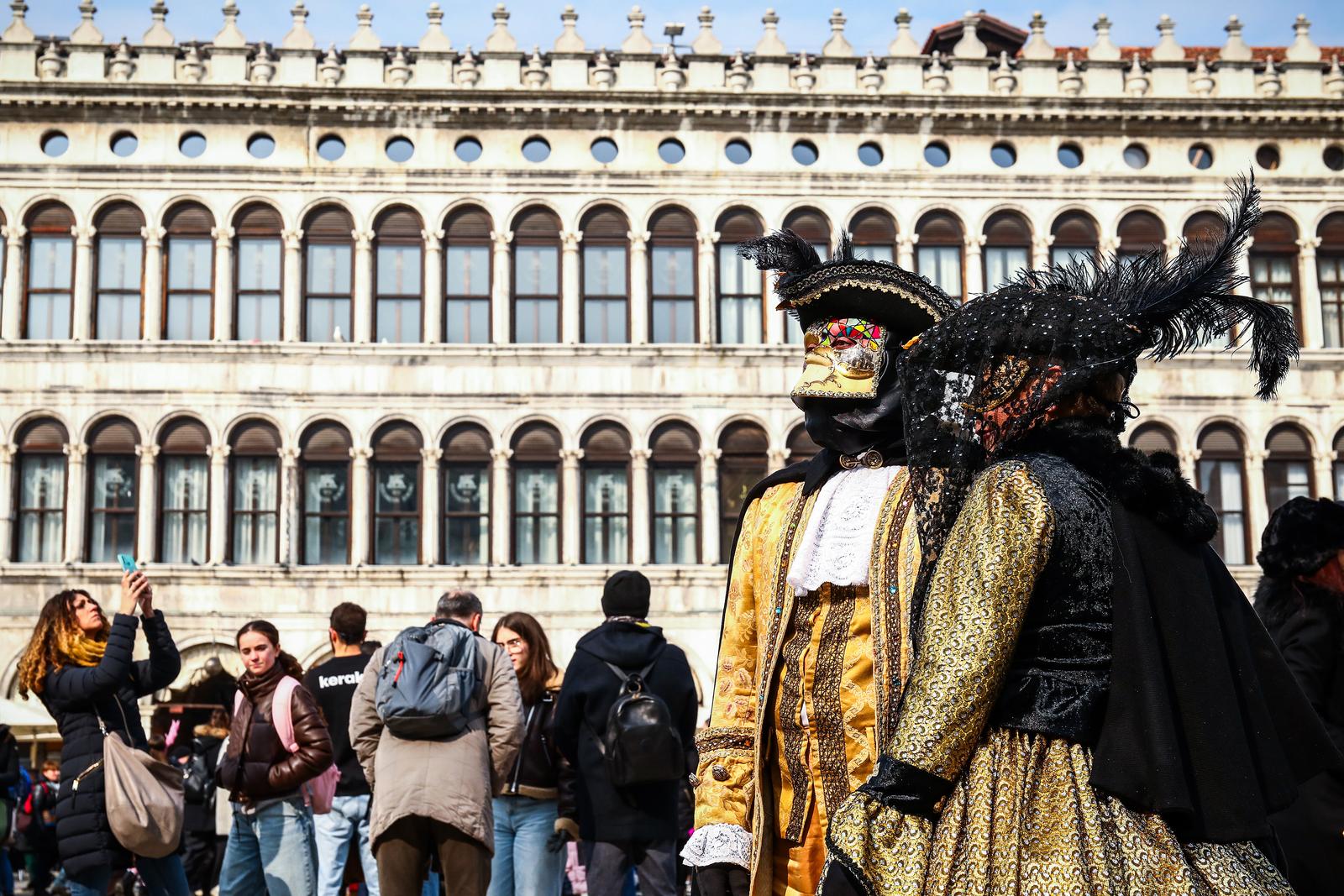 Venecijanski karneval ove godine je posvećen velikom ljubavniku Giacomu Casanovi Venecijanski karneval ove godine je posvećen velikom ljubavniku Giacomu Casanovi
