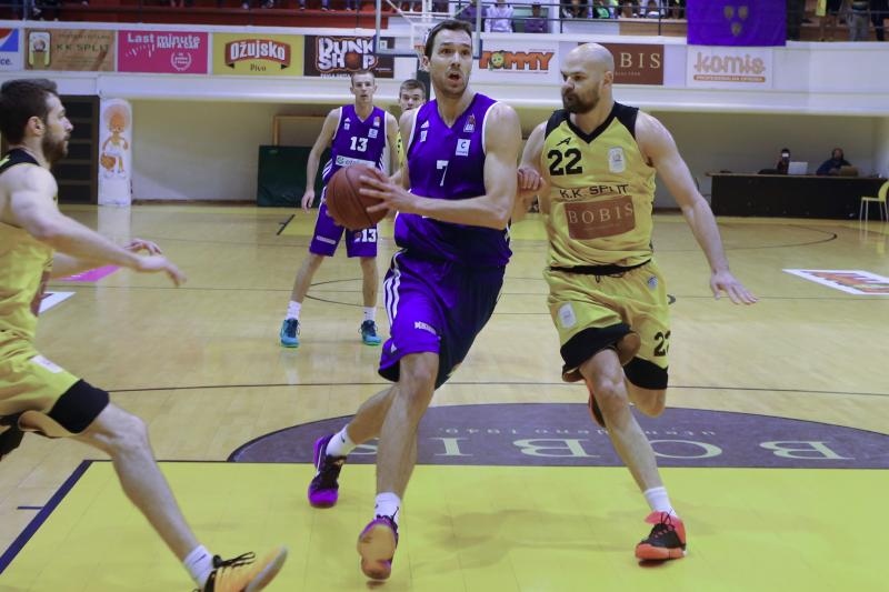 Dvorana Gripe, Split – 4. kolo A1 Lige za prvaka, KK Split – KK Zadar 70-98. Photo: Ivo Cagalj/PIXSELL Dvorana Gripe, Split – 4. kolo A1 Lige za prvaka, KK Split – KK Zadar 70-98. Photo: Ivo Cagalj/PIXSELL