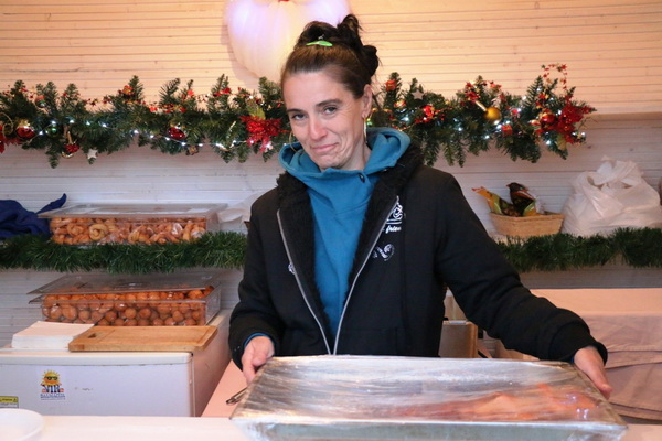 Paljenjem prve adventske svijeće i prigodnim zabavnim programom započela manifestacija Advent na otoku Viru