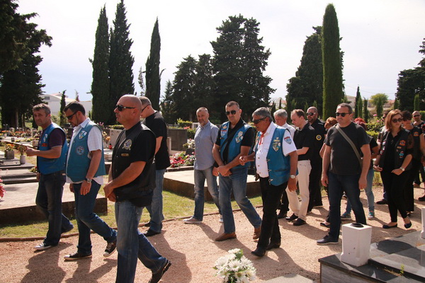 Posljednji ispraćaj zadarskog fotografa i umirovljenog satnika HV-a, Roberta Lerge na Gradskom groblju Zadar