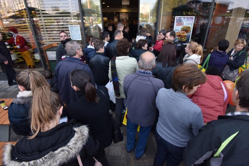 U zgradi nekadasnjeg zeljznickog kolodvora jutros je otvoren prvi Mc Donalds u Zadru Photo: Dino Stanin/PIXSELL