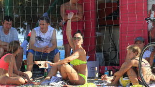 Na plaži Punta u Bibinjama održan 6. Memorijalni turnir u odbojci na pijesku za Tomislav Sikirića – Siku. Foto: Leo Banić Na plaži Punta u Bibinjama održan 6. Memorijalni turnir u odbojci na pijesku za Tomislav Sikirića – Siku. Foto: Leo Banić