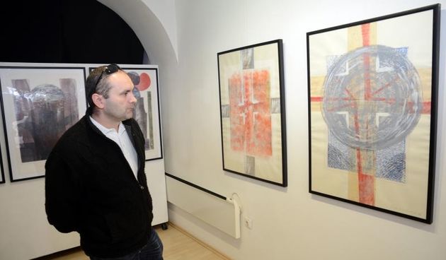Sisak – U Gradskoj galeriji Striegl povodom predstojeceg Uskrsa otvorena je izlozba graficarke Zdenke Pozaic pod nazivom U znaku kriza. Photo: Nikola Cutuk/PIXSELL