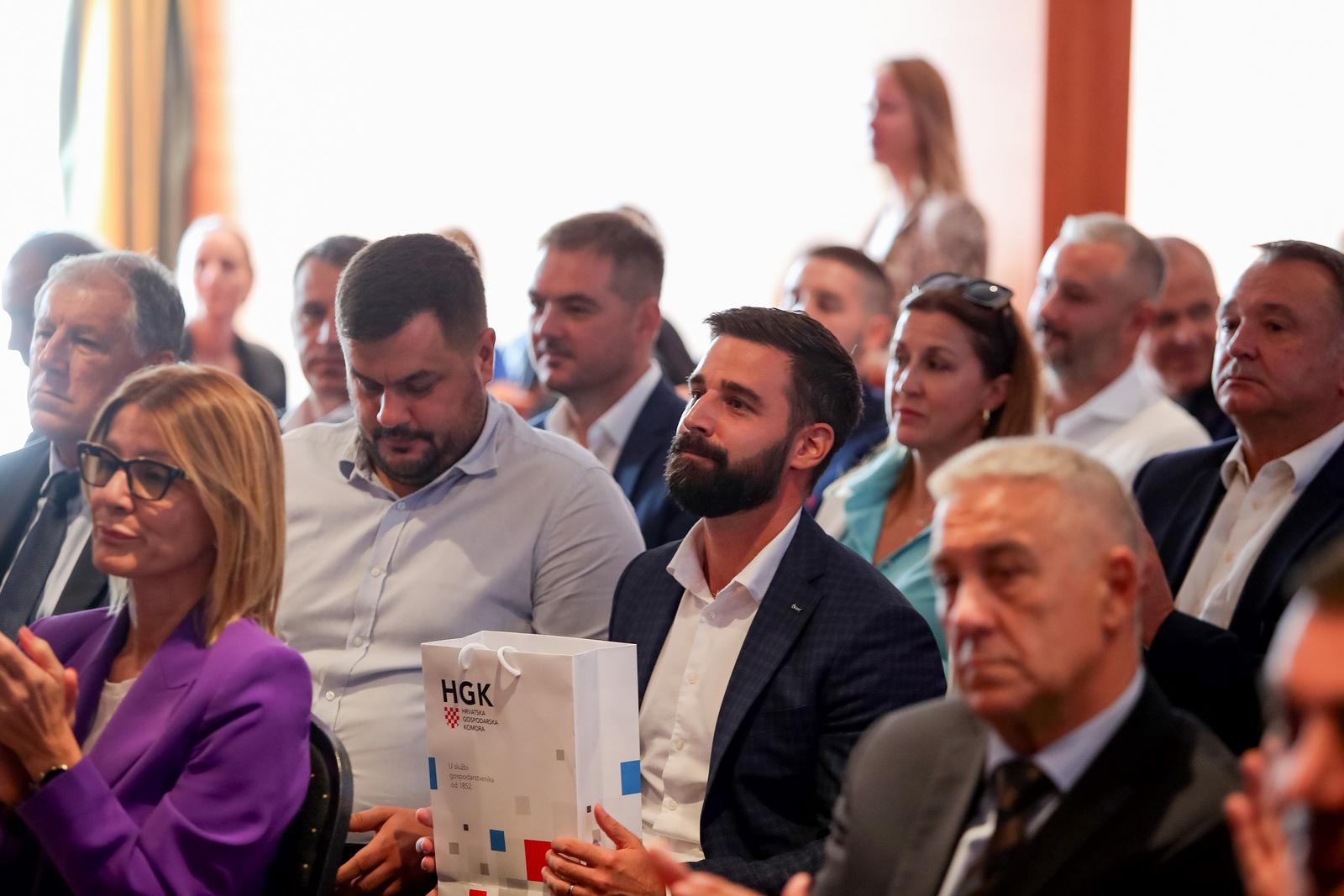 Dodijeljene plakete “Zlatna kuna” najuspješnijim tvrtkama u županiji