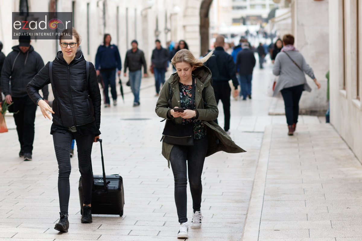 Đir po gradu, subotnja špica 31. ožujka 2018. Đir po gradu, subotnja špica 31. ožujka 2018.