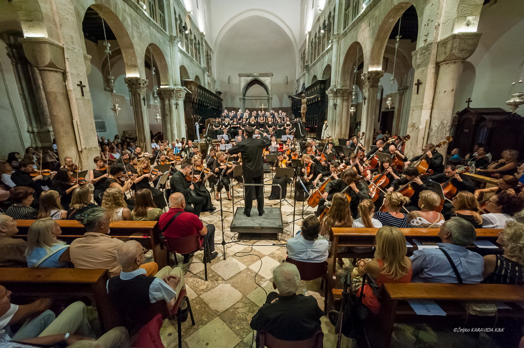 Zadarski komorni orkestar: Beethovenova Deveta simfonija u katedrali Sv. Stošije
