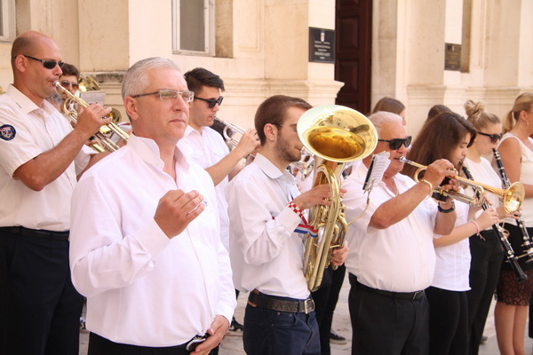 Polaganje lovorovog vijenca na spomen obilježje u povodu Dana antifašističke borbe Polaganje lovorovog vijenca na spomen obilježje u povodu Dana antifašističke borbe