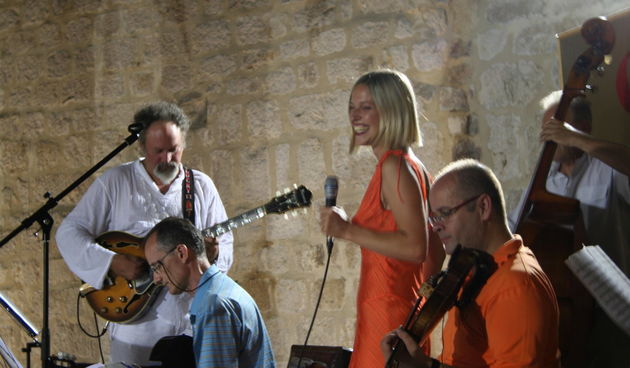 Maja Vučić & Scharf Club Jazz Quintet (Foto: J. Portada)