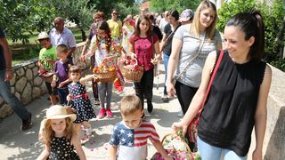 Tradicionalna procesija Tijelova ulicama Vira Tradicionalna procesija Tijelova ulicama Vira