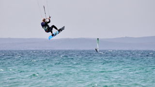 Surferi i kiteri guštali u južini na Boriku Surferi i kiteri guštali u južini na Boriku