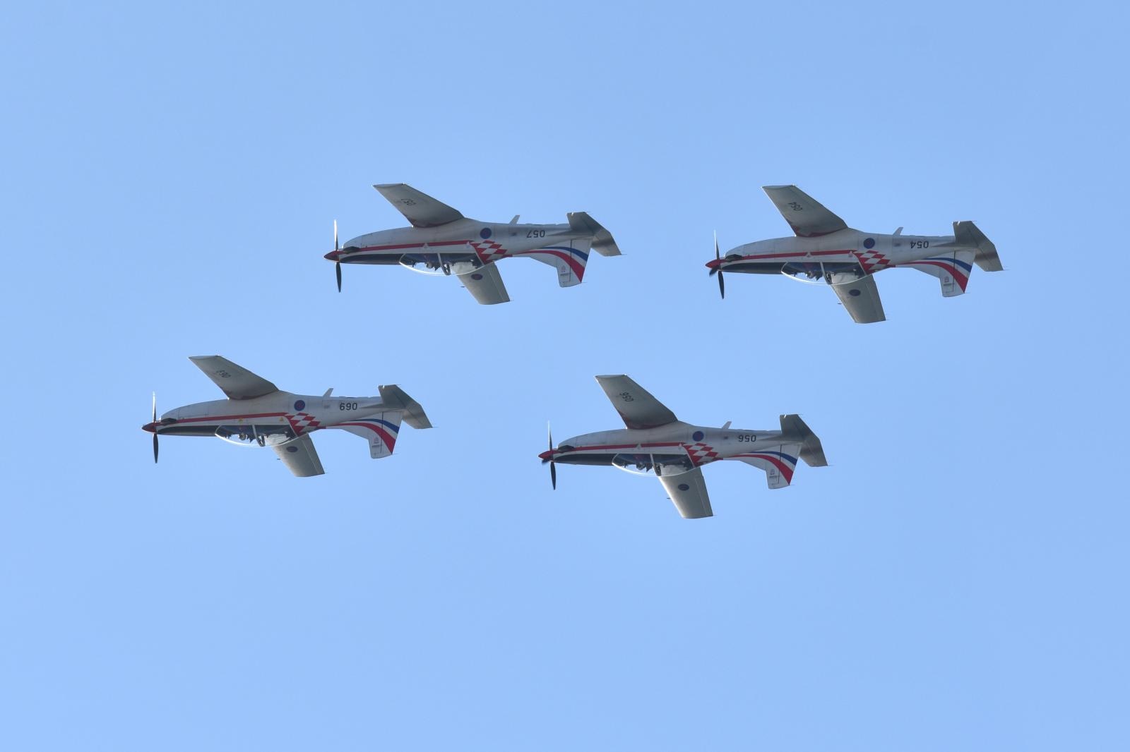 Otvorena izložba vojne opreme, oružja i vozila na zadarskoj rivi