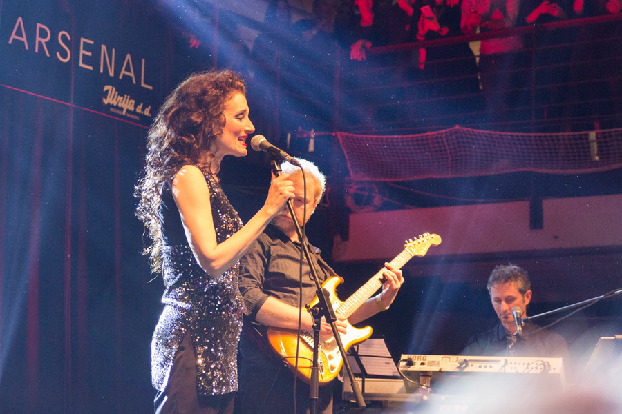 Koncert Doris Dragović u klubu Arsenal Zadar Koncert Doris Dragović u klubu Arsenal Zadar
