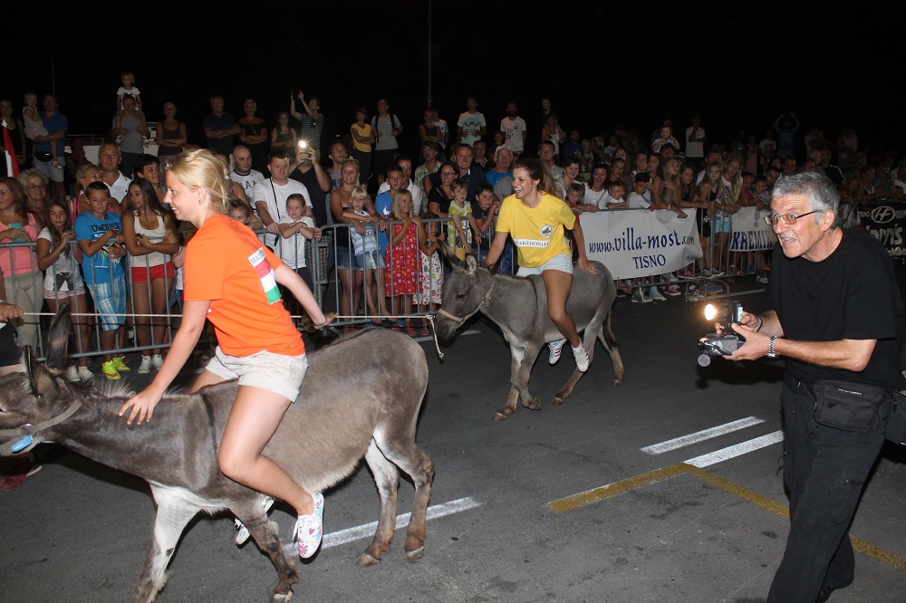 10. međunarodna trka tovarov Tisno 2015