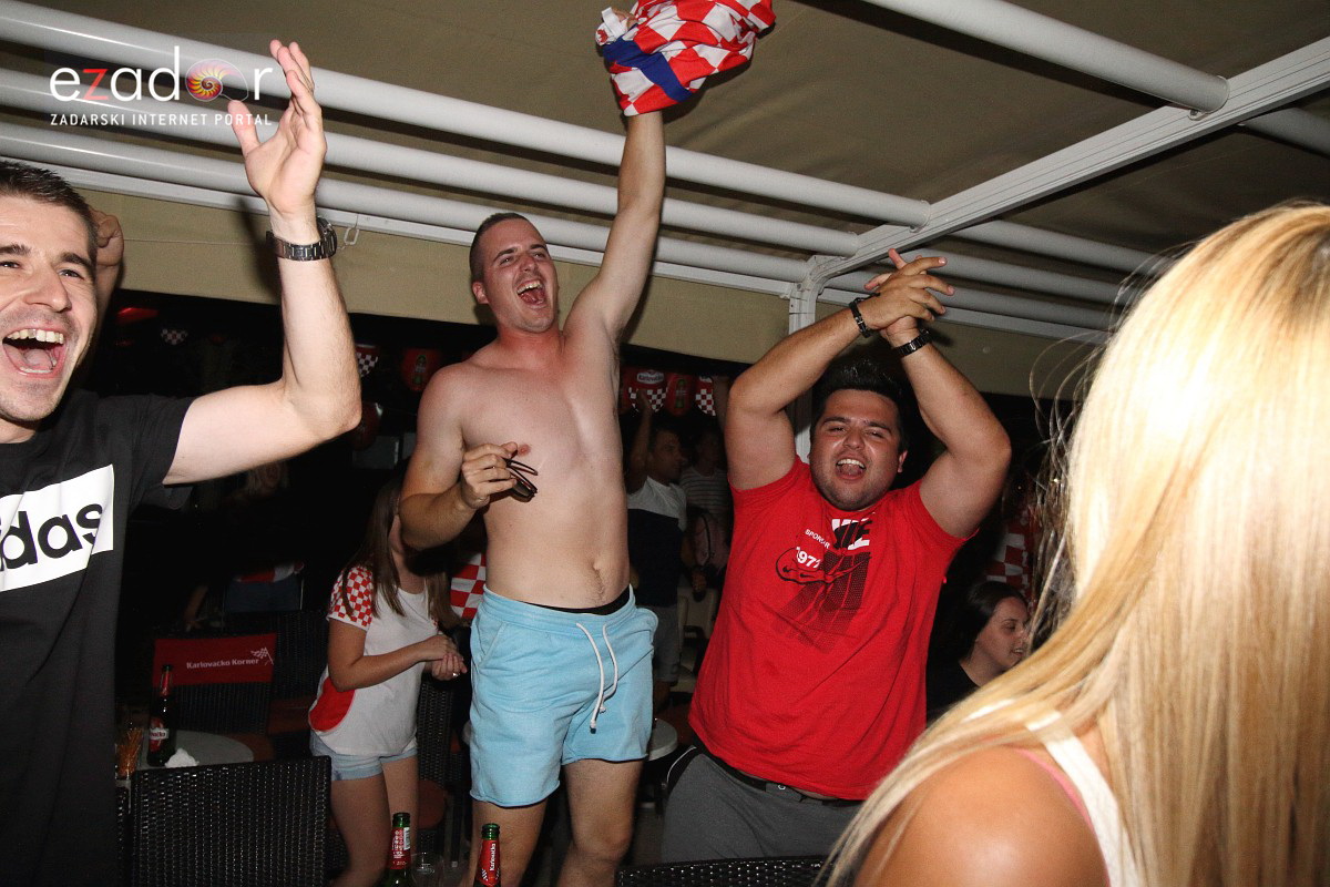 Bibinje: Navijanje za Vatrene i fešta nakon pobjede nad Rusijom