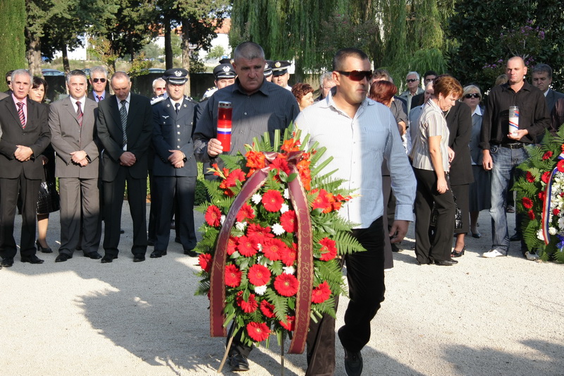 Image 1054175 (auto)