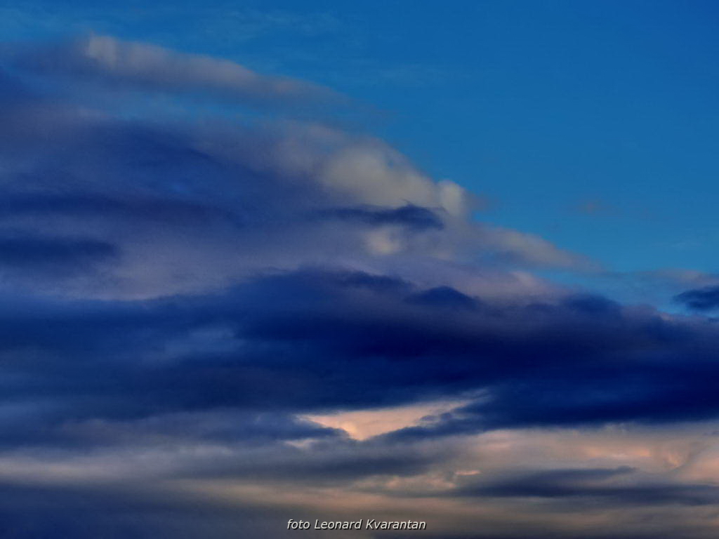 Oblaci nad Zadrom, Foto: Magla promijenila uobičajene prizore grada i okolice, Foto: Leonard Kvarantan Oblaci nad Zadrom, Foto: Magla promijenila uobičajene prizore grada i okolice, Foto: Leonard Kvarantan