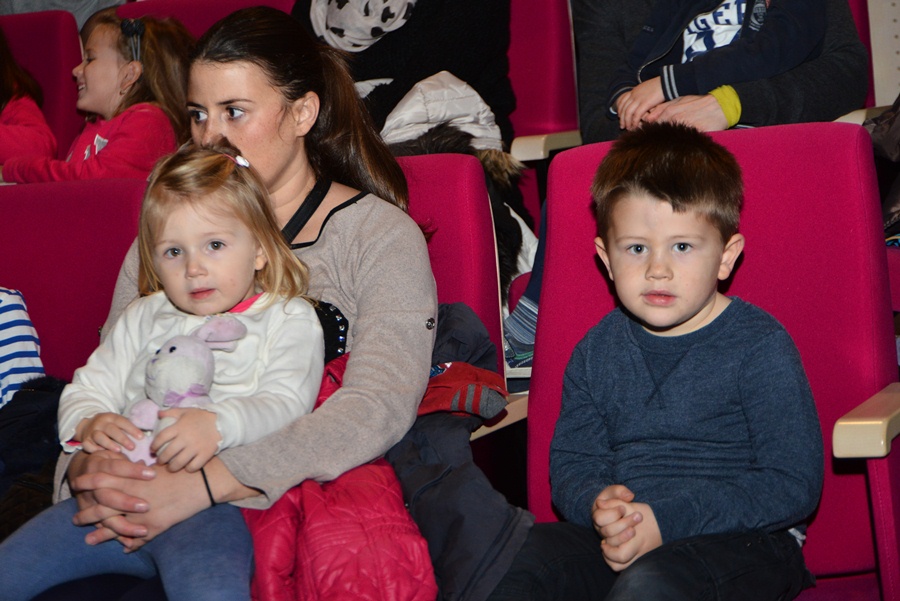 Sunce na Poluotoku: “Crvenkapica” Kazališta lutaka Zadar, Foto: Iva Perinčić