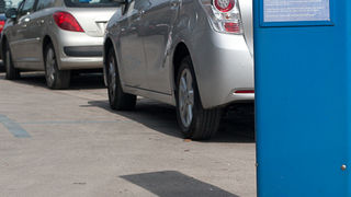 Zadar: Rasvjetni stup završio u moru, foto: Leo Banic