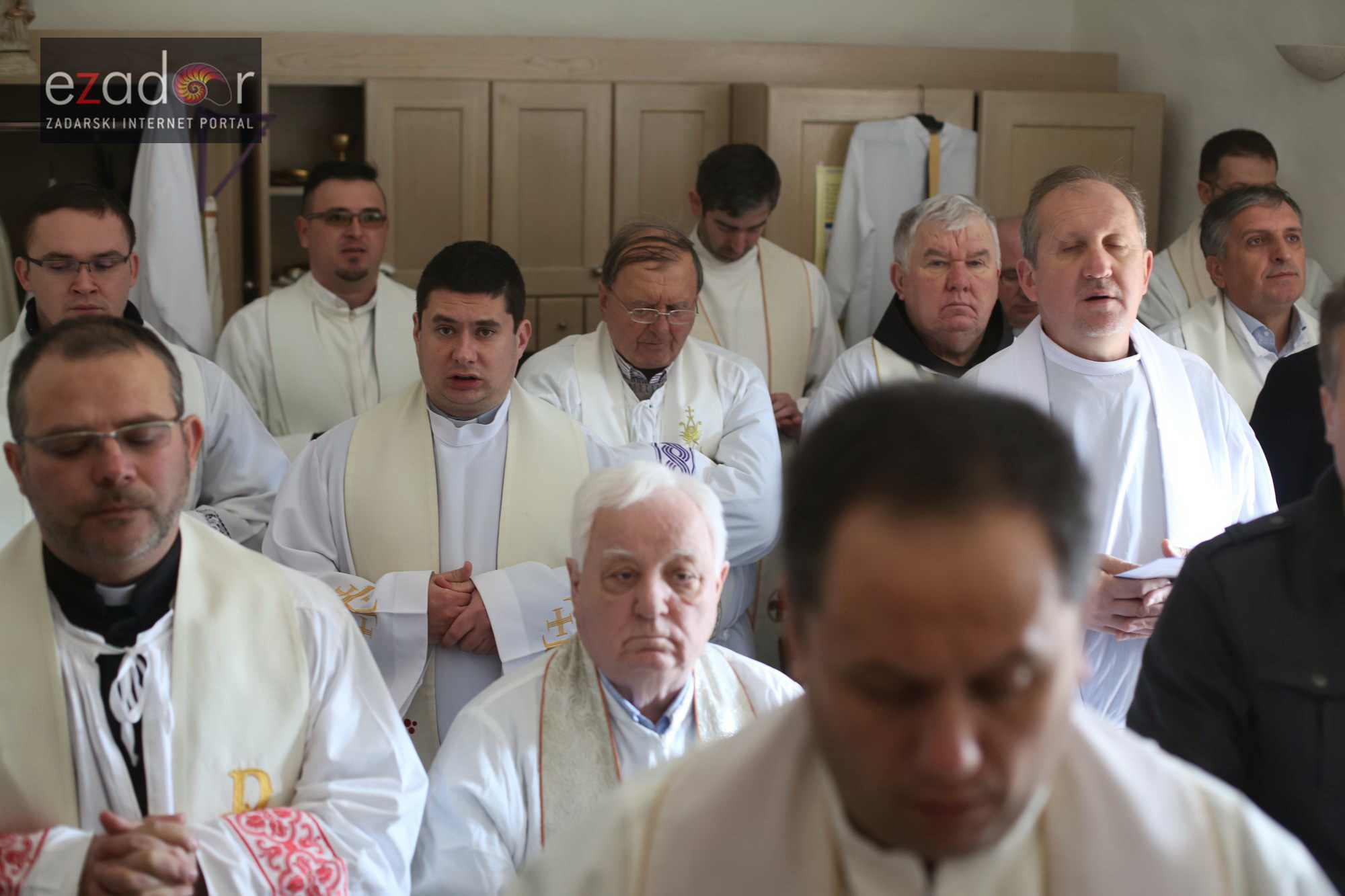 U Donjem Karinu obilježeno sjećanje na rušenje Franjevačkog samostana tijekom VRO Maslenica
