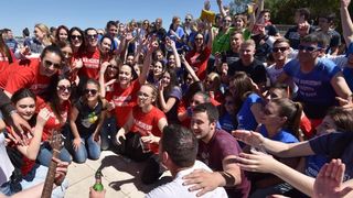 Ludijada zadarskih maturanata uz pjesmu i kupanje na Morskim orguljama. Foto: Dino Stanin/PIXSELL Ludijada zadarskih maturanata uz pjesmu i kupanje na Morskim orguljama. Foto: Dino Stanin/PIXSELL