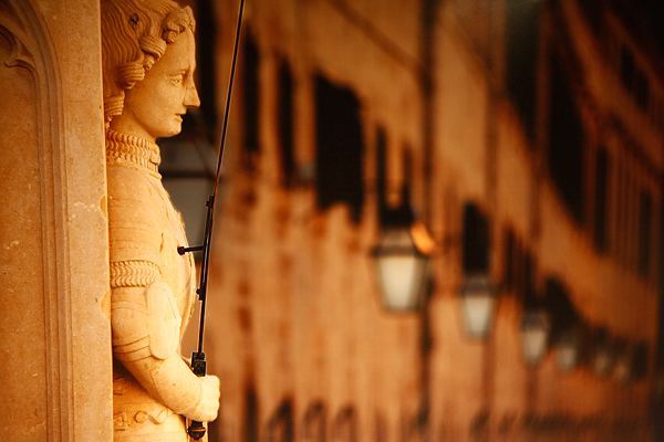 Izložba fotografija Ive Pervana i Mladena Radolovića Mrlje u crkvi SV.Donata Izložba fotografija Ive Pervana i Mladena Radolovića Mrlje u crkvi SV.Donata