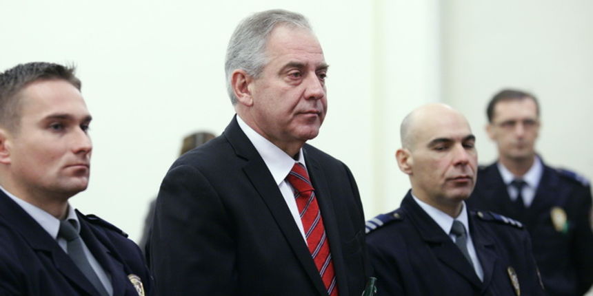 Zagreb, 041111.
Zupanijski sud.
Nastavak sudjenja bivsem premijeru Ivi Sanaderu u aferi Hypo.
Na slici: Ivo Sanader.
Foto: Tomislav Kristo / CROPIX Zagreb, 041111.
Zupanijski sud.
Nastavak sudjenja bivsem premijeru Ivi Sanaderu u aferi Hypo.
Na slici: Ivo Sanader.
Foto: Tomislav Kristo / CROPIX