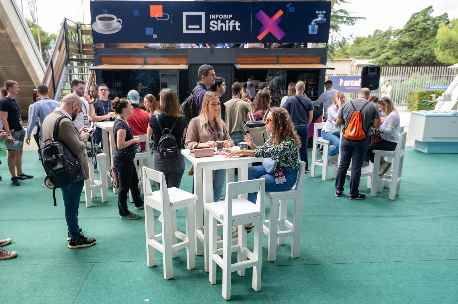 UREĐIVANJE GALERIJE: Međunarodna konferencija Infobip Shift počela na Višnjiku UREĐIVANJE GALERIJE: Međunarodna konferencija Infobip Shift počela na Višnjiku