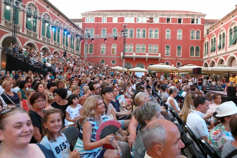 Na Prokurativama odrzan djecji festival Mali Split. Photo: Miranda Cikotic/PIXSELL Na Prokurativama odrzan djecji festival Mali Split. Photo: Miranda Cikotic/PIXSELL