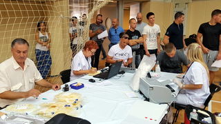 U organizaciji sekcije HZSN Zadar u dvorani 1 SC Višnjik održana je akcija dobrovoljnog darivanja krvi na kojoj je prikupljeno 25 doza tekućine koja život znači. Foto: Mladen Malik