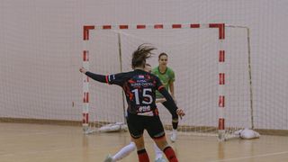 Futsal Super chicks – MC PLUS 2:5 Futsal Super chicks – MC PLUS 2:5