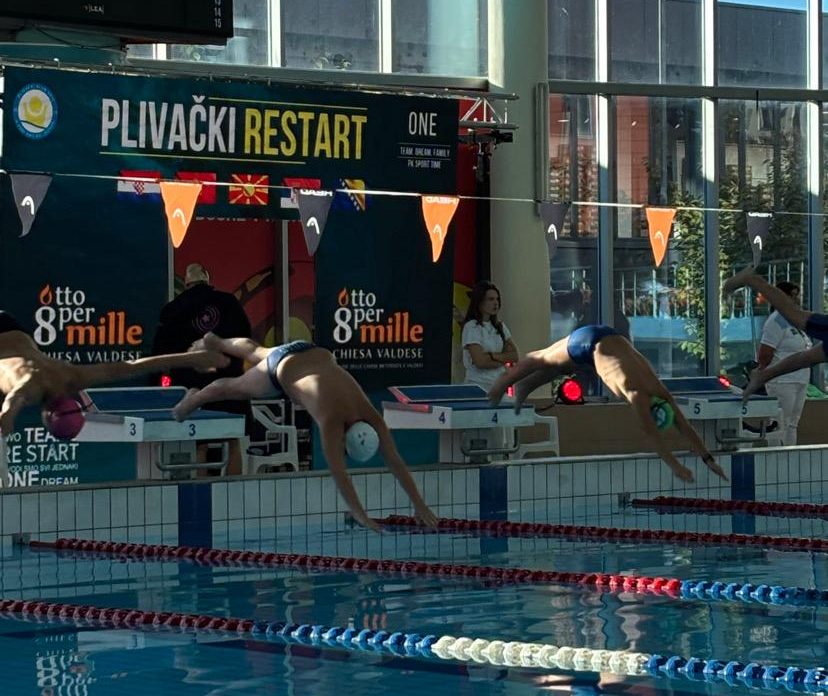 Već na prvom natjecanju nove sezone, naši su plivači pokazali izvrsnu spremnost, sportski duh i veliki napredak, te su uz niz osobnih rekorda osvojili ukupno 9 medalja! 