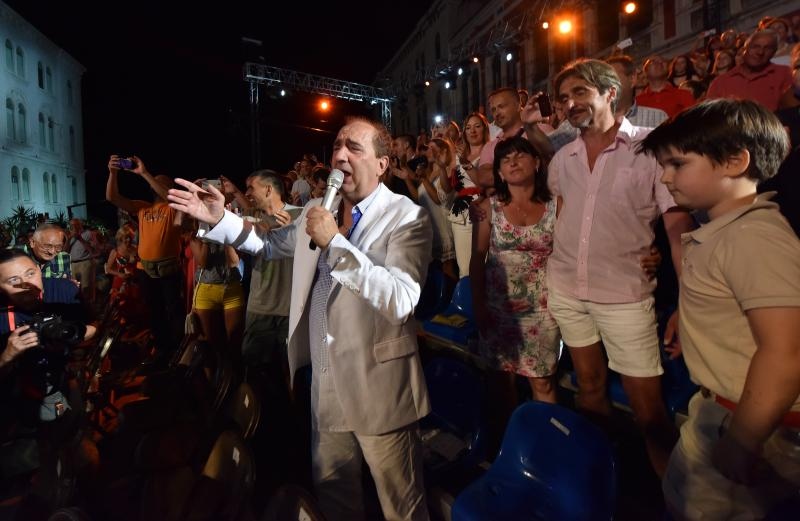 Mladen Grdović osvojio prvu nagradu publike na Splitskom festivalu 2016. Photo: Hrvoje Jelavić/PIXSELL