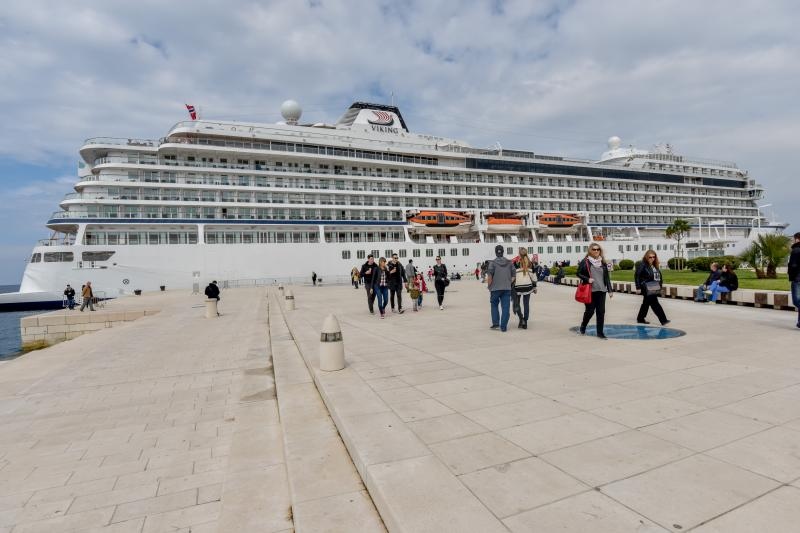 Kruzer Viking Sea na Veliku subotu u Zadar uplovio s oko tisuću turista. Foto: Dino Stanin/PIXSELL Kruzer Viking Sea na Veliku subotu u Zadar uplovio s oko tisuću turista. Foto: Dino Stanin/PIXSELL