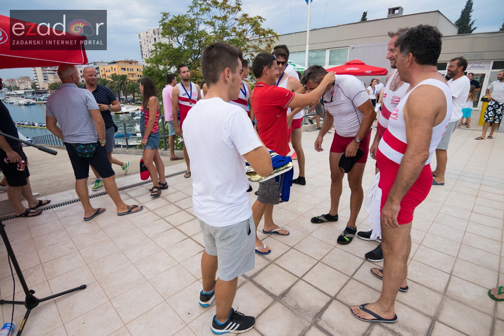 6. “Jadranov veslački dvoboj” osmeraca u uvali Jazine 6. “Jadranov veslački dvoboj” osmeraca u uvali Jazine