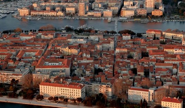 Zadar iz zraka. Poluotok i Branimirova obala. Foto: Dino Stanin/PIXSELL