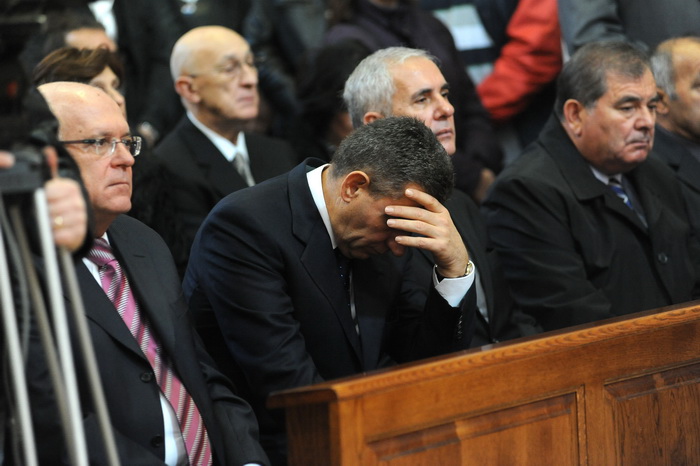 Zadar, 241112.
Obiljezavanje Dana grada Zadra i dolazak generala Ante Gotovine pocasnog gradjanina grada Zadra. General Gotovina na svetoj misi u katedrali Sv. Stosije.
Na slici Ante Gotovina.
Foto: Luka Gerlanc / CROPIX Zadar, 241112.
Obiljezavanje Dana grada Zadra i dolazak generala Ante Gotovine pocasnog gradjanina grada Zadra. General Gotovina na svetoj misi u katedrali Sv. Stosije.
Na slici Ante Gotovina.
Foto: Luka Gerlanc / CROPIX