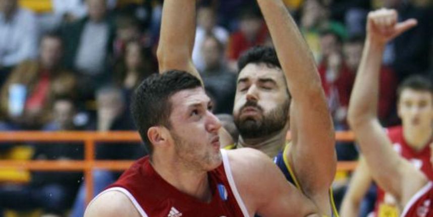 04.12.2013., Zagreb – Dom sportova, dvorana ll, 8. kolo Eurocup: Cedevita – EWE Baskets Oldenburg. Nurkic Jusuf, Freese Jannik. Photo: Goran Jakus/PIXSELL 04.12.2013., Zagreb – Dom sportova, dvorana ll, 8. kolo Eurocup: Cedevita – EWE Baskets Oldenburg. Nurkic Jusuf, Freese Jannik. Photo: Goran Jakus/PIXSELL