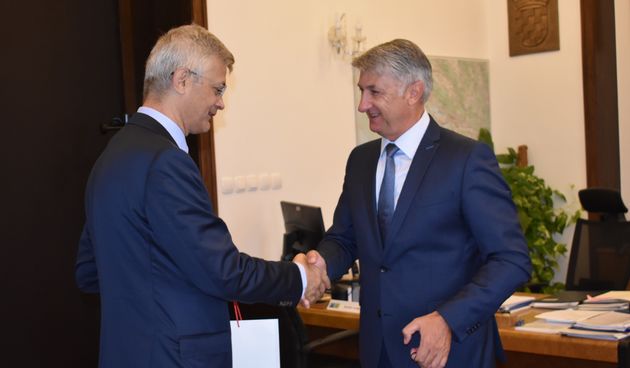 turski veleposlanik i božidar longin