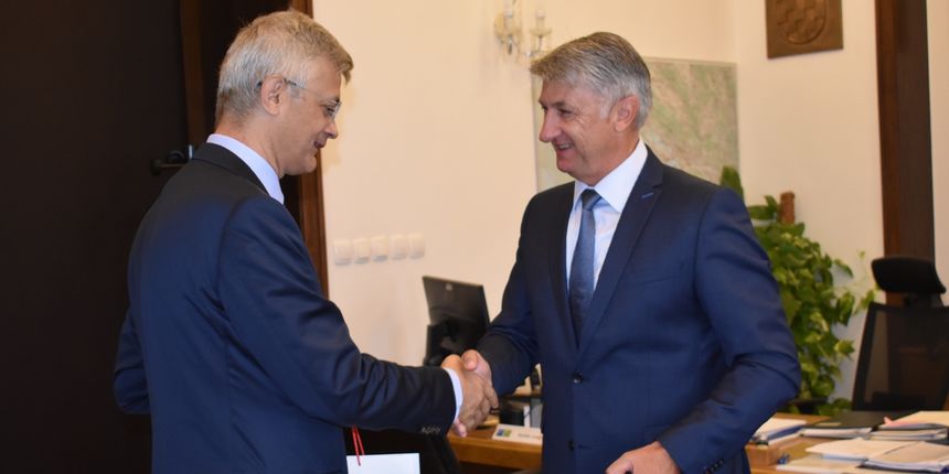 turski veleposlanik i božidar longin