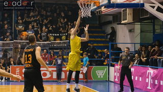 HT Premijer liga, 3. kolo: KK Jazine Arbanasi – GKK Šibenik 36-72 HT Premijer liga, 3. kolo: KK Jazine Arbanasi – GKK Šibenik 36-72