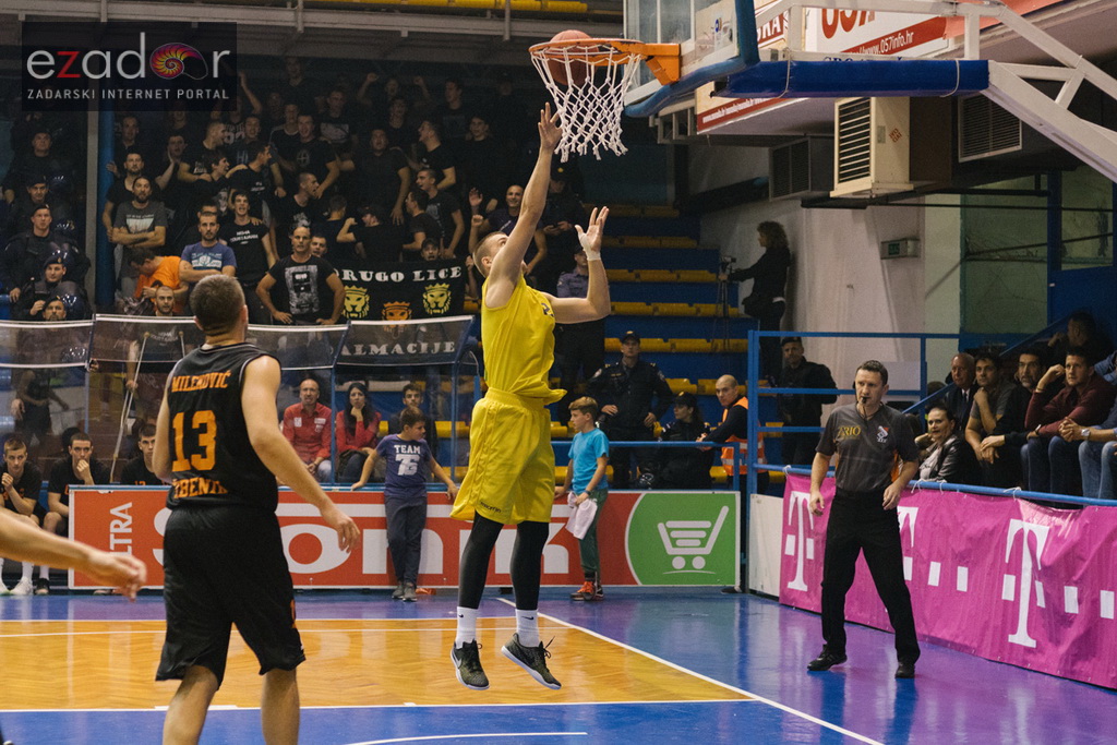 HT Premijer liga, 3. kolo: KK Jazine Arbanasi – GKK Šibenik 36-72 HT Premijer liga, 3. kolo: KK Jazine Arbanasi – GKK Šibenik 36-72