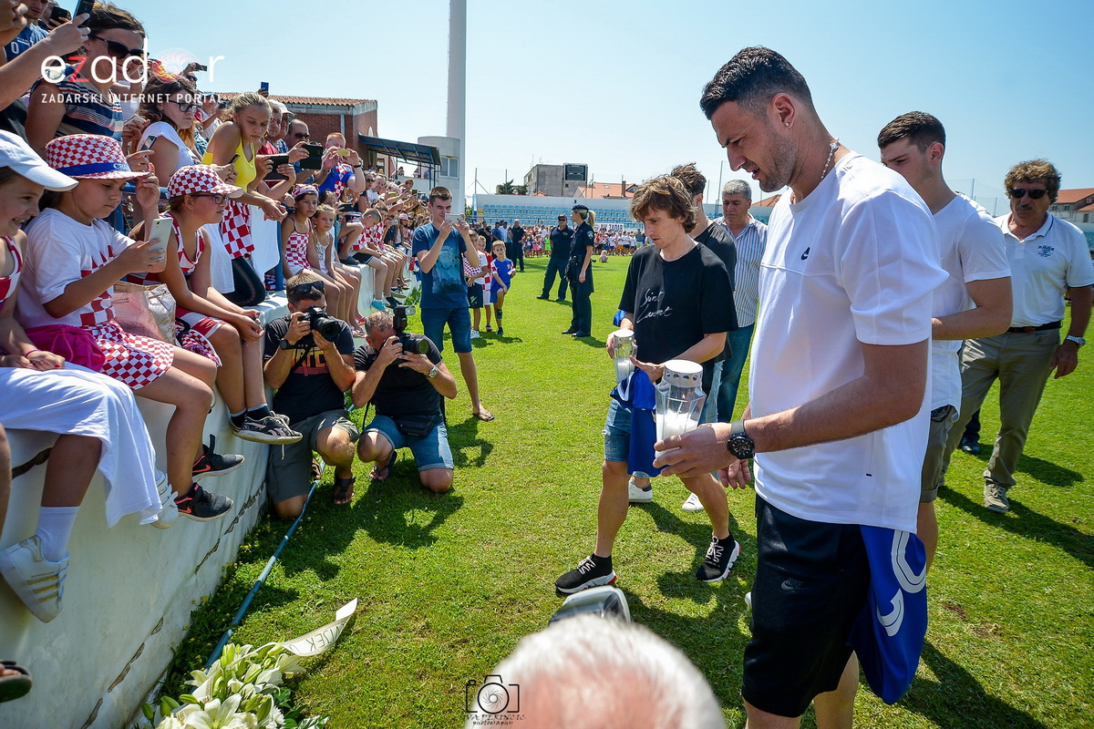 Zadarska vatrena četvorka na Stanovima se družila s mladim zadarskim nogometašima