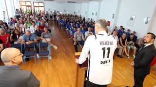 Stojko Vranković dobio nagradu za životno djelo Grada Drniša, Foto: Duško Jaramaz/PIXSELL