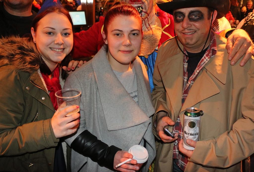 Virske maškare: Maja Šuput zapalila ledenu virsku večer Virske maškare: Maja Šuput zapalila ledenu virsku večer