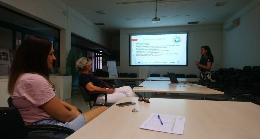 Provedene izobrazno-informativne aktivnosti projekta “Uspostava mobilnog reciklažnog dvorišta u Općini Sali” Provedene izobrazno-informativne aktivnosti projekta “Uspostava mobilnog reciklažnog dvorišta u Općini Sali”